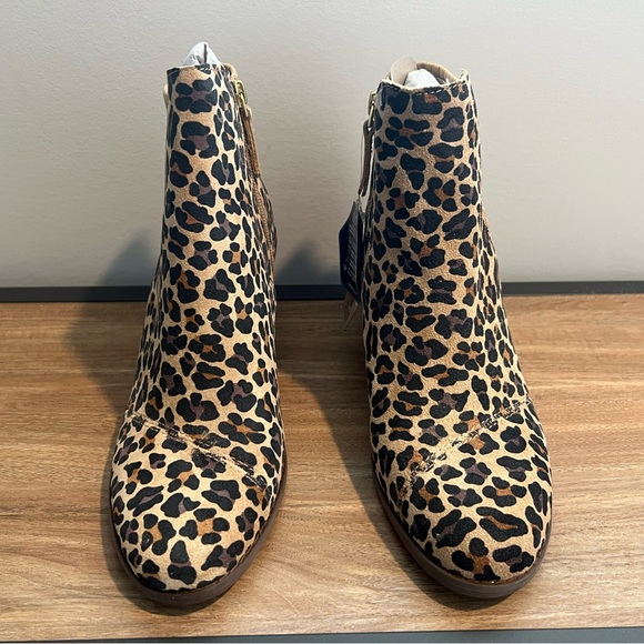 NWT TOMS Leopard Print Wedge Ankle Booties - Picture 5 of 11